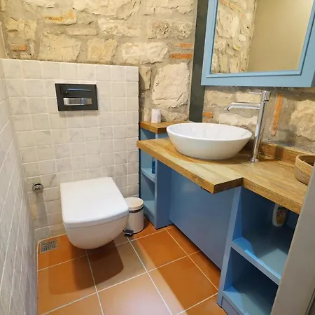34apts - Furnished Townhouse With Sea Views *